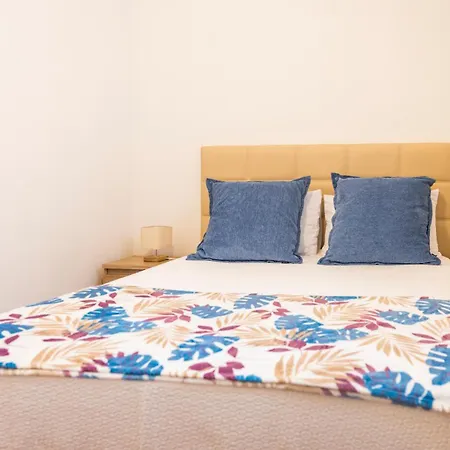 Side Oasis بيت للعطل *